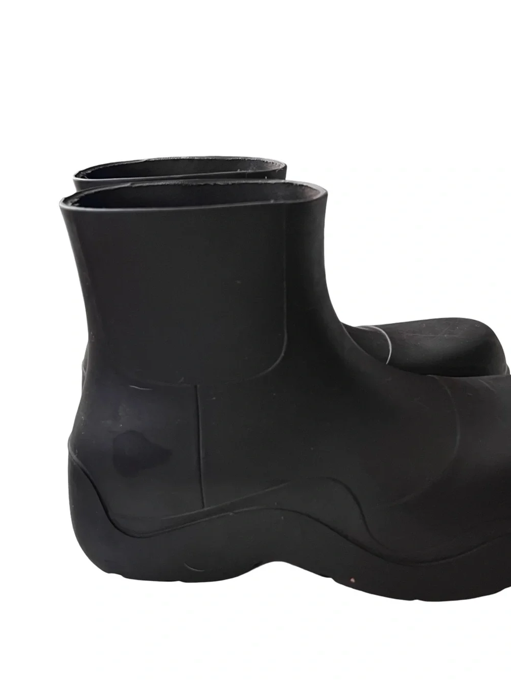 Authentic Bottega Veneta Puddle Boots in Fondant – Like New